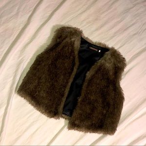 Fur vest